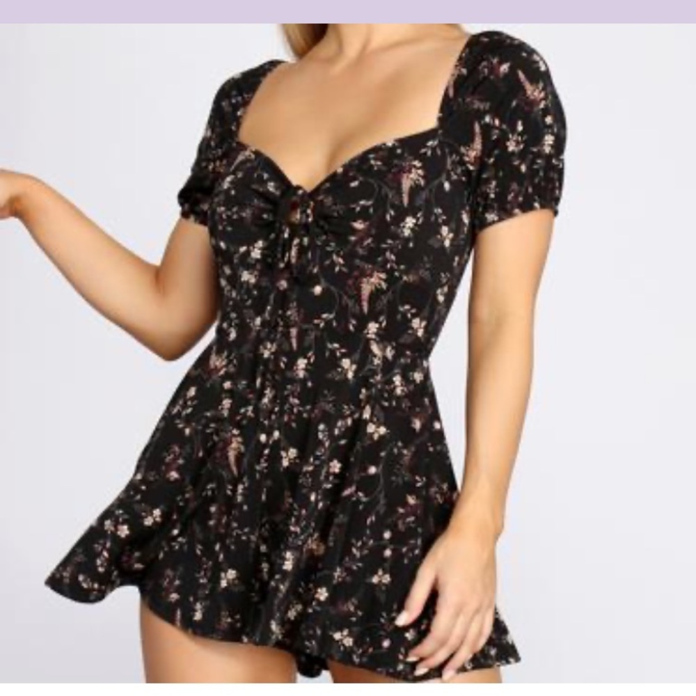 NWT Windsor Floral Print Romper